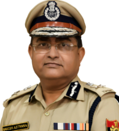 Delhi Police Withdraws Security Cover Of Former Delhi Police Commissioners.