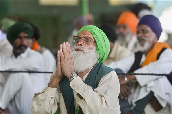 Announcement Of Withdrawal Of Three Acts Not Satisfied Kisaan Leaders?