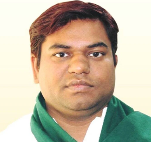 BJP Revenged From VIP Leader  Leader?