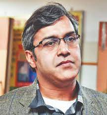 Sanjeev Khirwar IAS, has been transferred as the Principal Secretary (UD) and Director Local Bodies with the additional charge of Principal Secretary Revenue-cum-Divisional Commissioner, Government of Delhi.