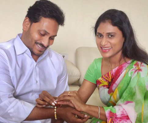 Sister And Mother Disassociated From Jagan?