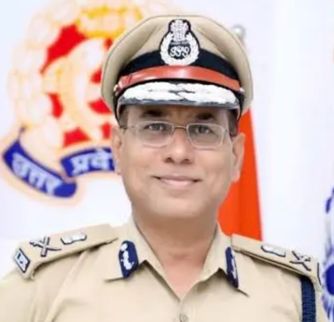 Satish Ganesh IPS has been attached to DGP office as ADG, Uttar Pradesh Police