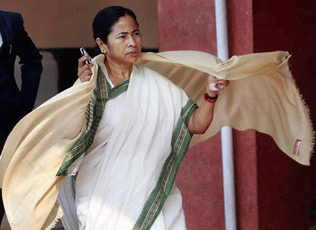 A Platoon of Congress Leans Towards TMC But Mamta Didi Is Unsure?