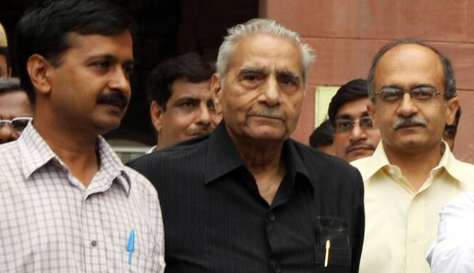 Kejriwal Paid Tribute To Shanti Bhushan
