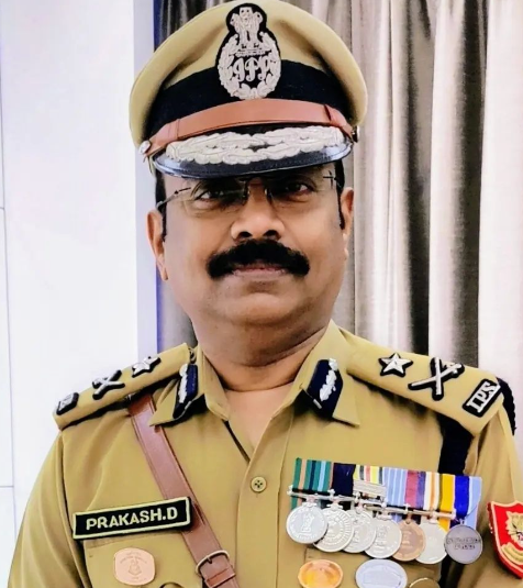 Prakash D IPS has been empnalled to the rank of ADG in Government of India
