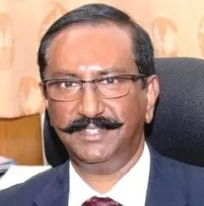 Retired IAS and IPS Contesting Elections From Karnataka