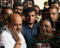 No Purposeful Issues To Woo Voters With BJP In Karnataka?