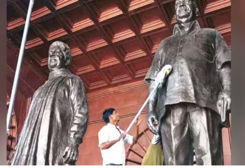 The Statue Of Ambedkar And Kanshi Ram Shifted?