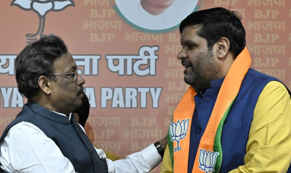Gaurav Balabh With Bhagwa Colour