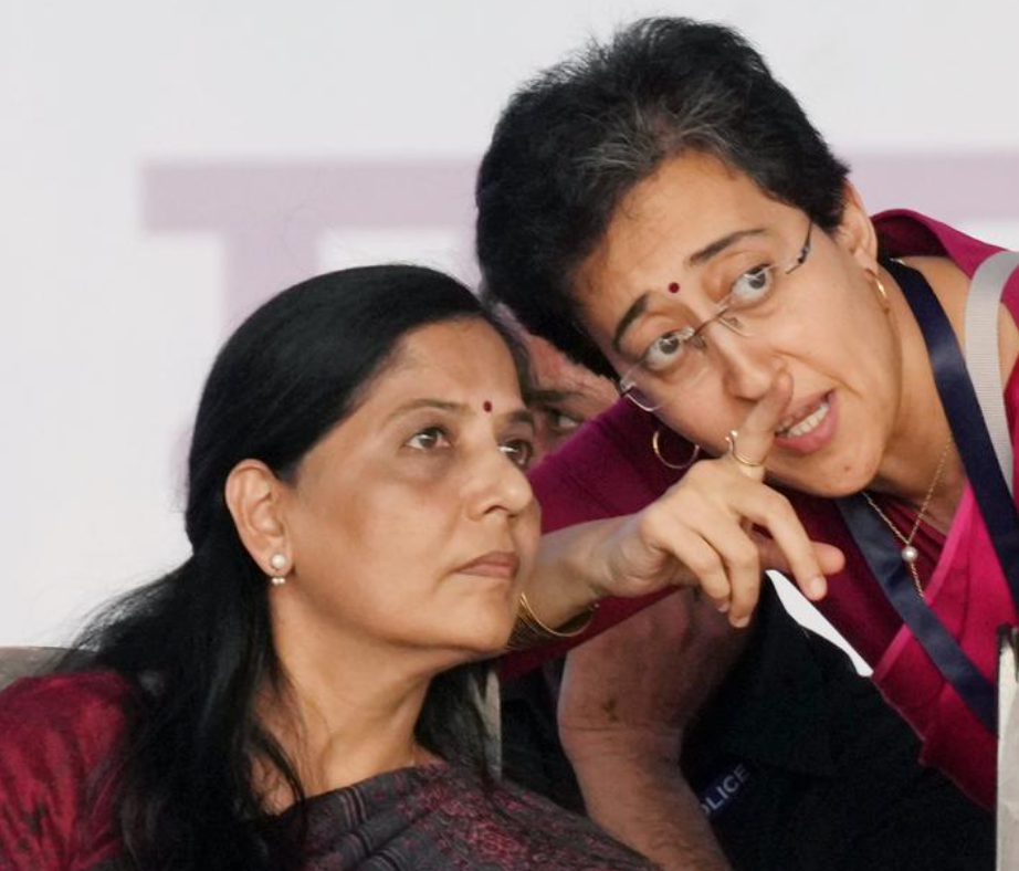 Sunita Kejriwal To Contest From New Delhi Constituency?