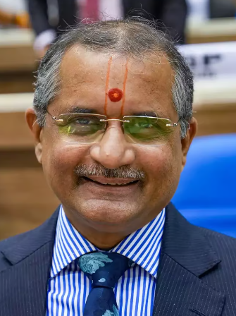 UPSC Chairman Manoj Soni Resigns