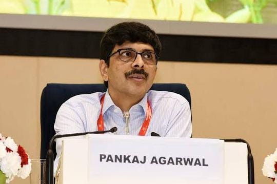 Pankaj Agarwal IAS  has been given additional charge of Secretary Road Transport and Highways, Government of India