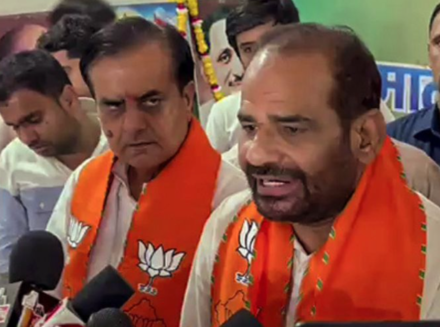BJP Candidate From The Posh Area Had To Leave Meeting in Between?