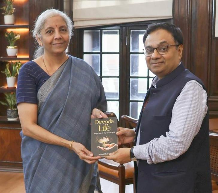 Manoj Dwivedi's Book Not Only Decodes Life's Philosophy But Also Decodes Much Needed Wisdom For Modern Day Bureaucracy