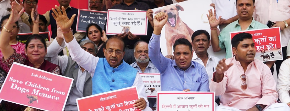 Animal Rights Activists and Vijay Goel Came Face To Face?