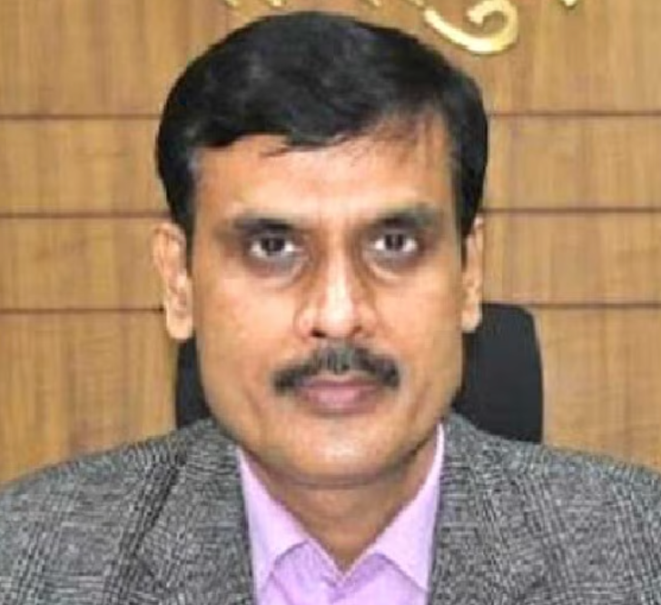 Mangla Prasad Singh IAS has been transferred as District Magistrate, Ballia district, Government of Uttar Pradesh