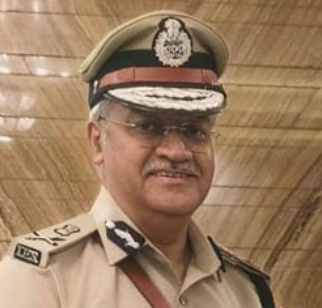 Seemanth Kumar Singh IPS has been appointed as Bengaluru Police Commissioner, Karnataka Police