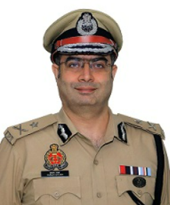 Tarun Gauba IPS has been transferred as IG Security But Will Hold Lucknow Charge
