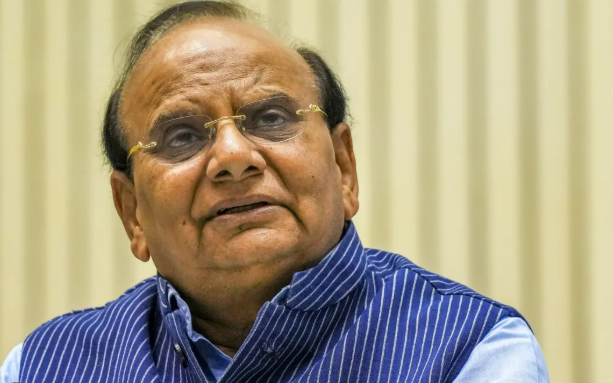 Power Play or Purge? Delhi LG Office Left With Skeleton Team