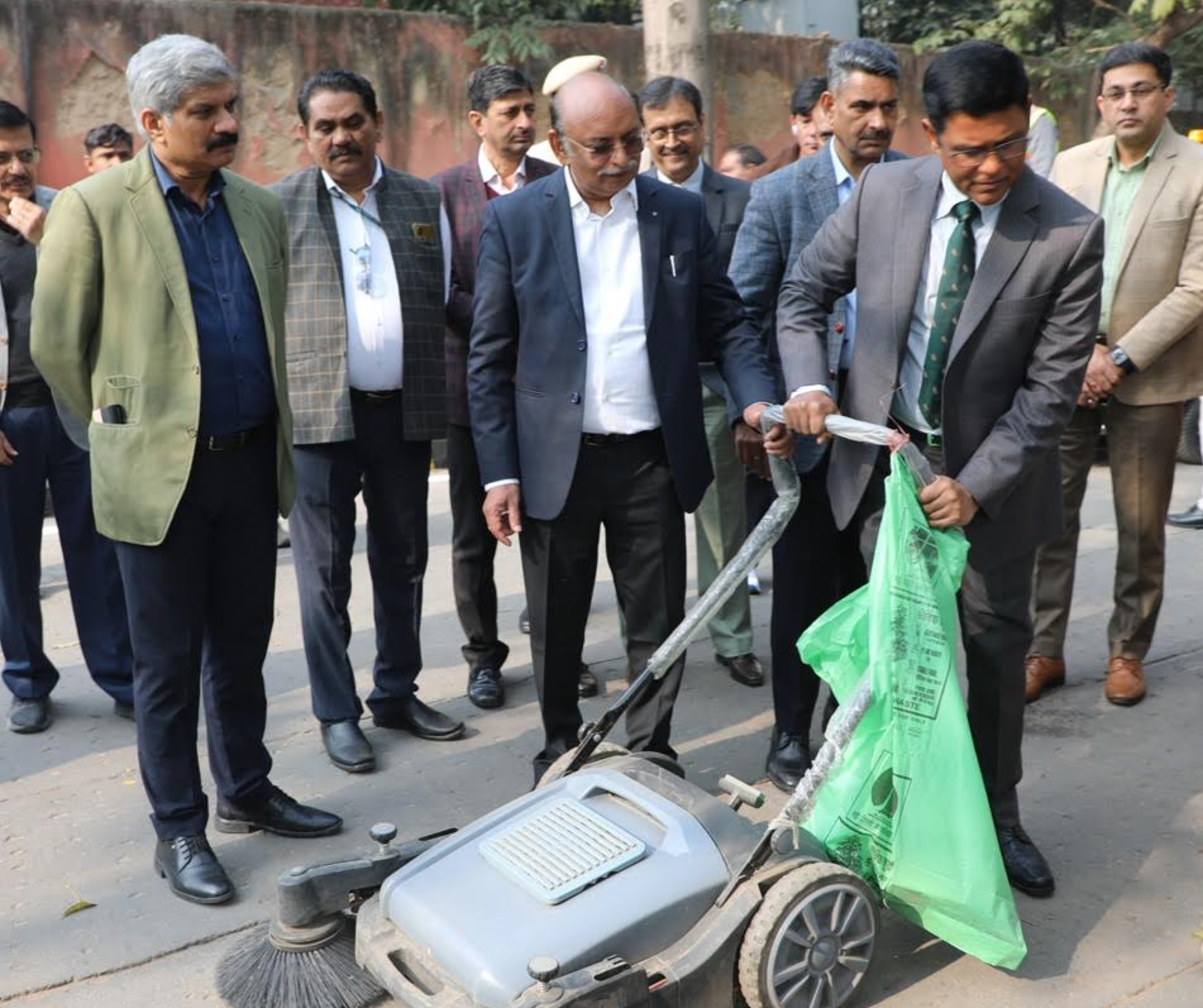 NDMC Declares Kaka Nagar as its 6th Anupam Colony, Pioneering Delhi’s First Mechanized, Dust-Free Cleaning System New Delhi