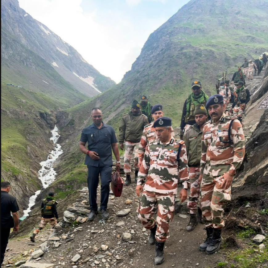 First in Six Years: Kapoor's 20 KM Trek Puts ITBP's Security Review Back on the Mountain
